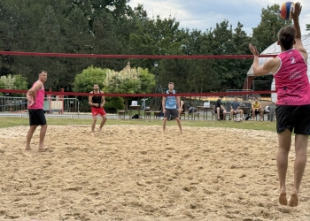 153