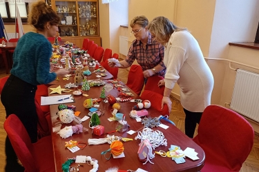 Rozstrzygnięcie konkursu plastycznego dla dzieci  „Najciekawsza ozdoba choinkowa”  - Foto